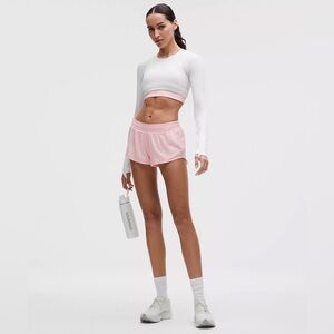 Lululemon Hotty Hot Low-Rise Lined Short 2.5" in Blush Quartz